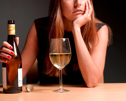 Анонимное лечение женского алкоголизма в Богучаре